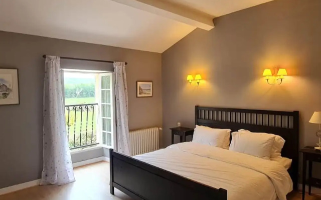 Beautiful Holiday Home With Private Pool