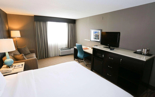 Отель Wyndham Garden Westlake