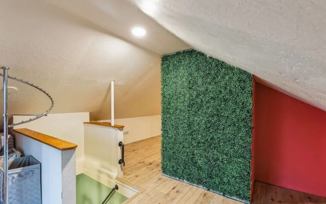 Brick & Creek House 3 Bedroom Home
