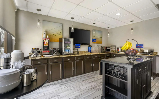 Best Western Suites