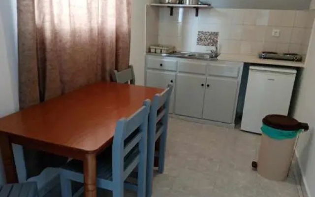 Dennis Apartments