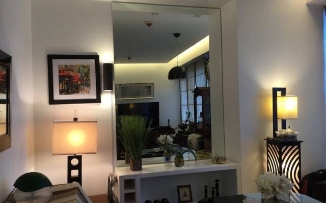 Stunning Eastwood Condo Suite