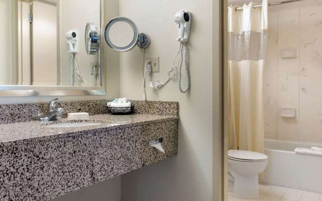 Quality Hotel Conference Center Cincinnati Blue Ash