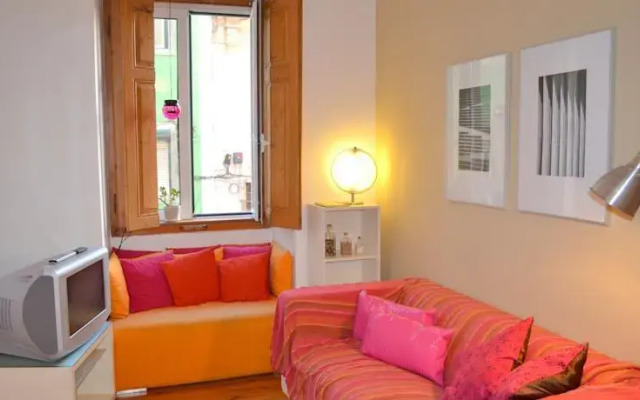 Campolide Lisbon Apartment