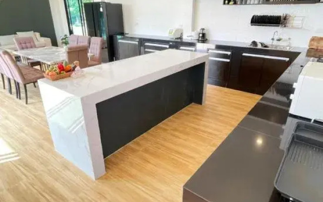 Spacious Private Villa Modern Style Near Beach