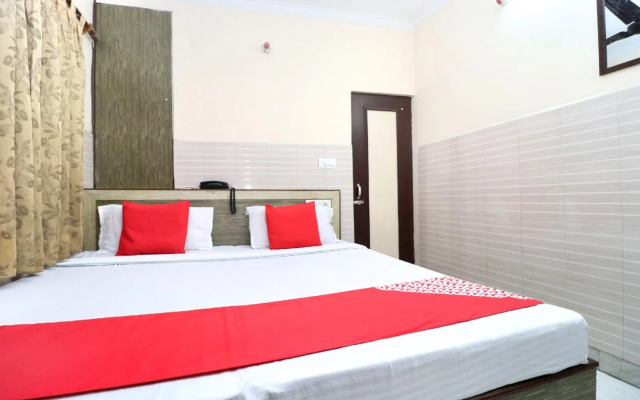 OYO 23084 Chhabra Guest House