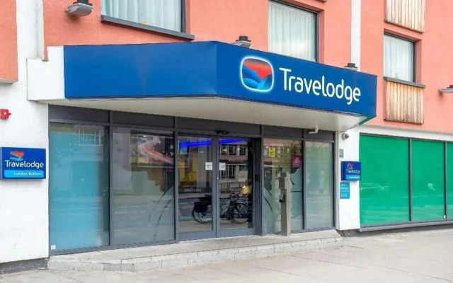 Travelodge Llanelli Cross Hands