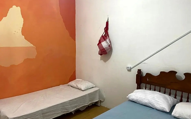 Hostel e Cacha¿ia da Cris