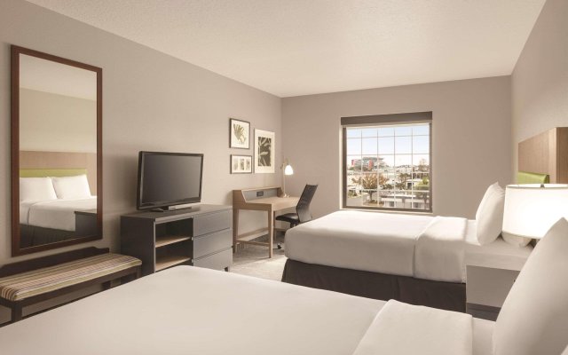 Country Inn & Suites by Radisson, Tampa Airport East-RJ Stadium