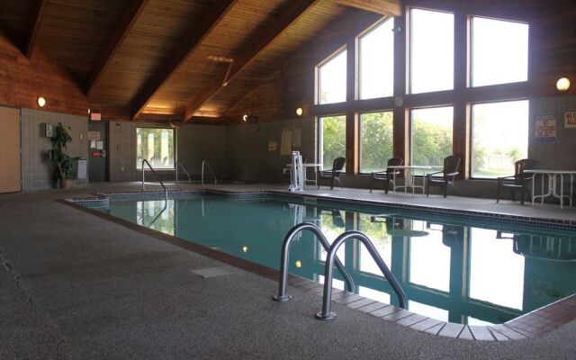 AmericInn West Burlington