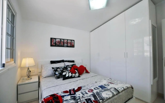 Nice townhouse on the 1st line