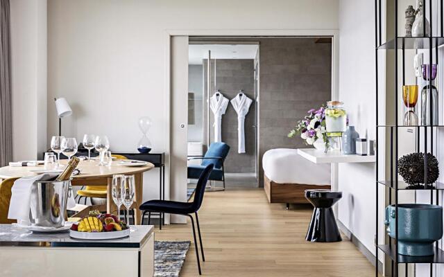 Отель Pullman Paris Tour Eiffel