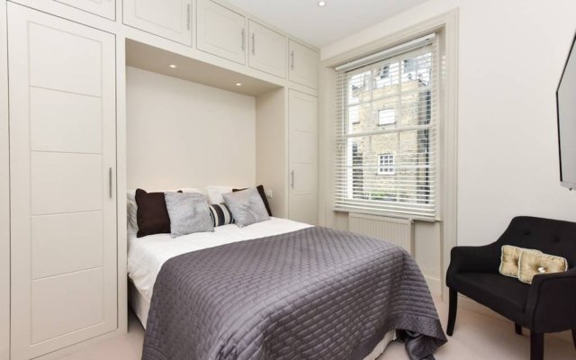 Stylish 3 Bedroom Apartment In Pimlico