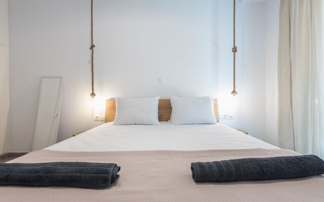 Comfy Home in Koukaki