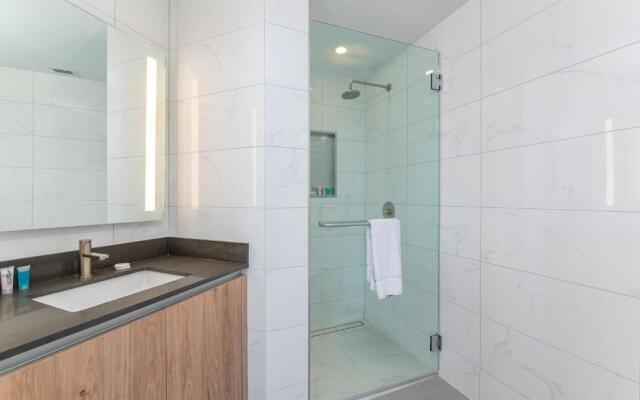 Global Luxury Suites Miami Worldcenter