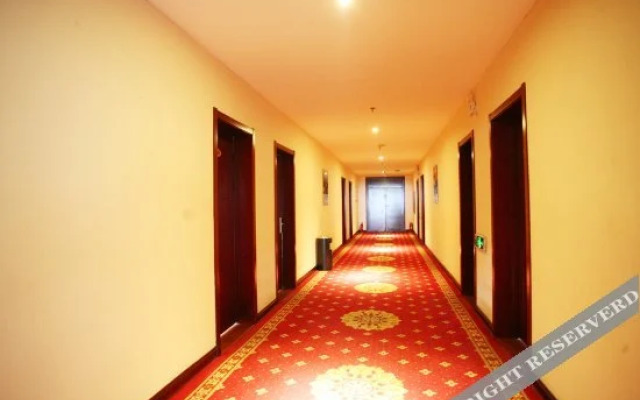 Yi Jia Business Express Hotel(原平宜家商务快捷酒店)