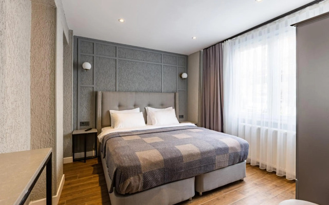 Seraglio Hotel & Suites