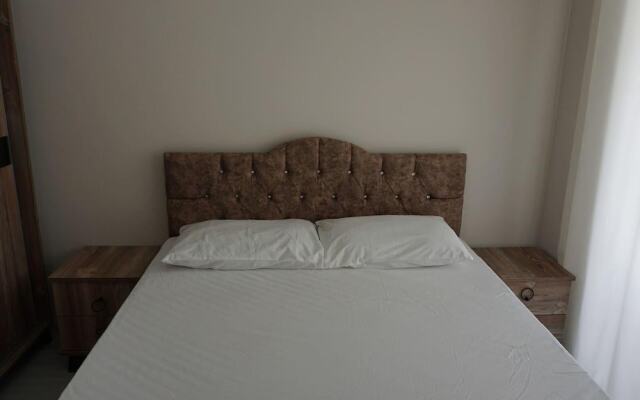 Lovely 2 Rooms Apartment With Pool and Air Con