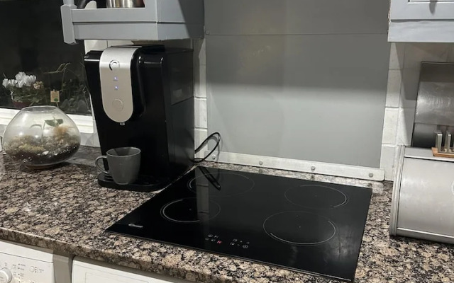 My Sky London House Near Attractions