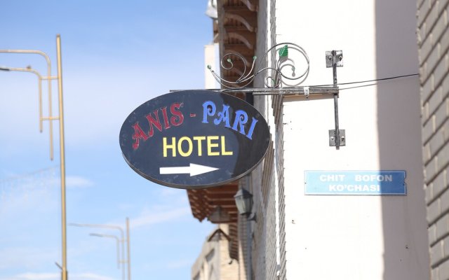 Отель Anis-Pari