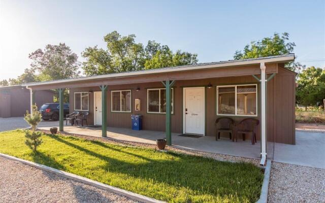 Hurricane Hideaway Lodging