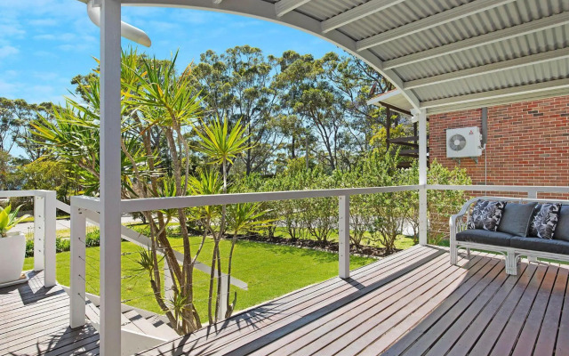 Akarana Beach House :: Jervis Bay Rentals