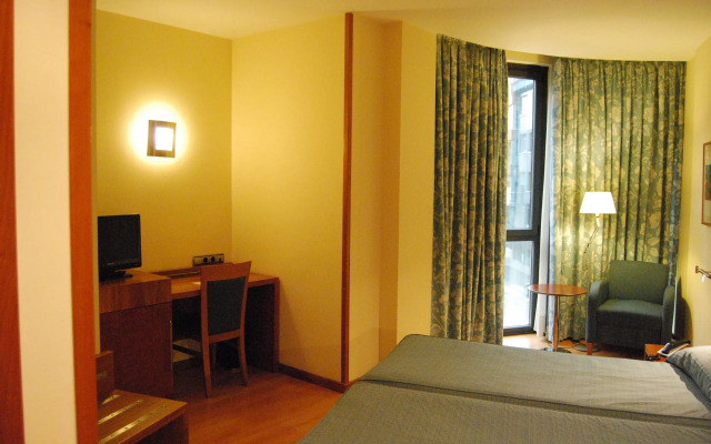 Hotel Mieres del Camino