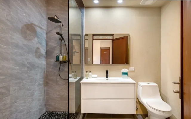 6 BR Villa With Concierge Amenities Pool