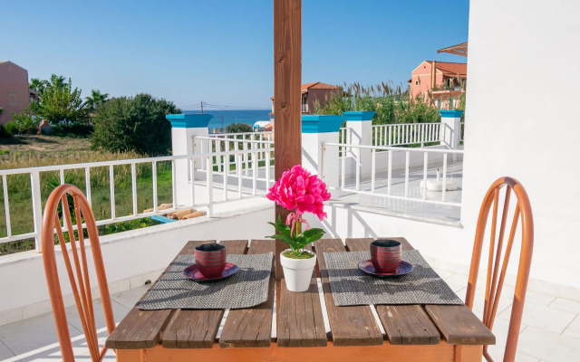 Akis Villa Studios & Apartments with Pool