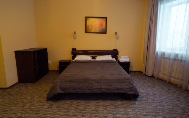 Kiya Hotel
