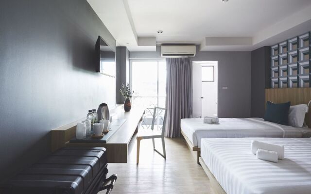 Siri Hotel And Residence Bearing