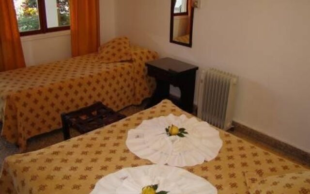 Petit Hotel