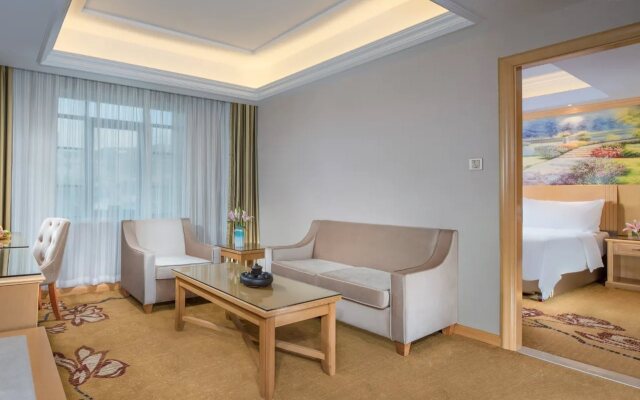 Vienna Hotel (Huidong Jilong)