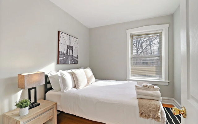 1BR Airy Apt- Barry 2