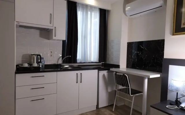 Askadar Çatı Otel