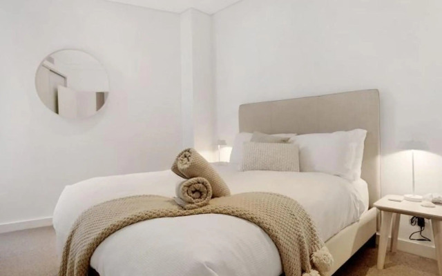 Across from Huskisson Beach Located in the Heart of Huskisson