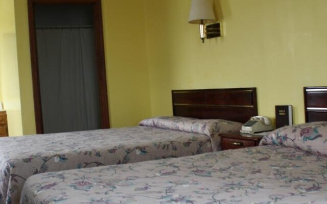 Colonial Inn