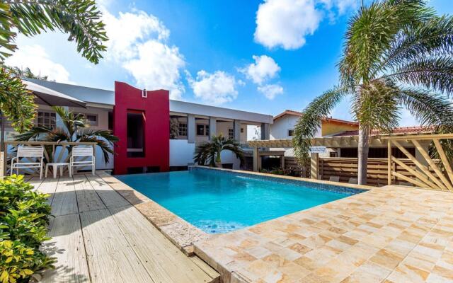Quiet Cozy Central Close to the Beach Pool