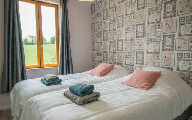 Elegant Mansion With Swimming Pool, Terrace, Sun-loungers