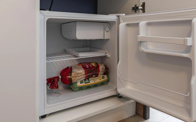 Axis (Аксис) на улице Руставели