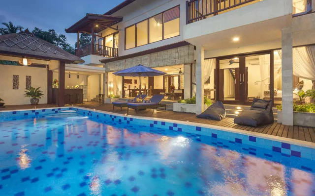 Tini Villa