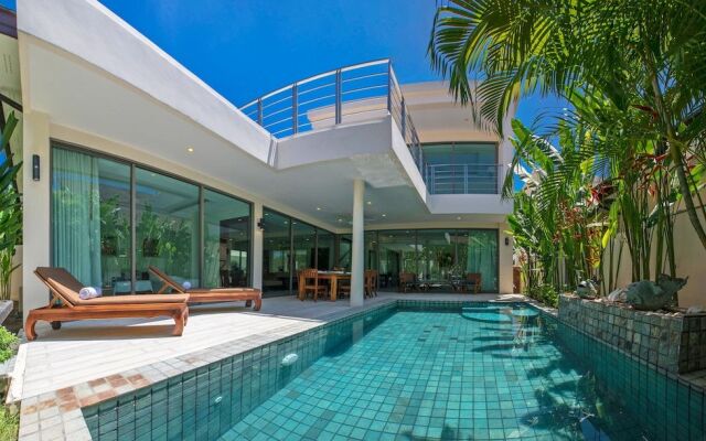 Villa Bangka by TropicLook