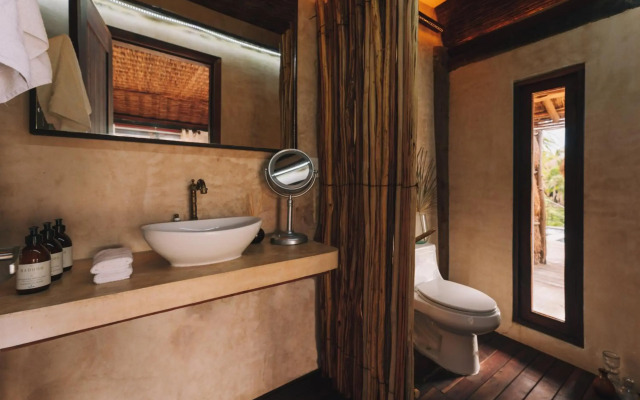 Radhoo Tulum