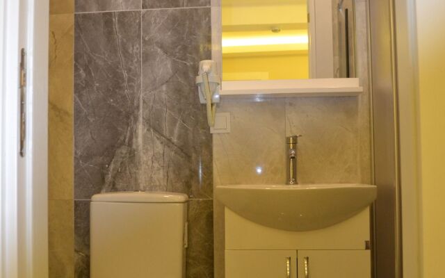 Seven Days Hotel