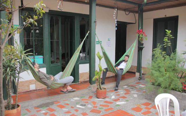 Hostal Sue Candelaria - Hostel