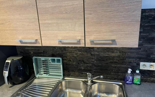 Modern apartment with garden in Antwerp, 10min from City center