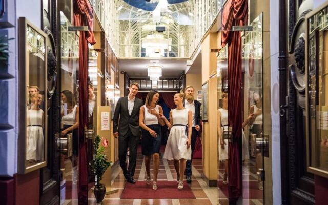 Theaterhotel & Suites Wien