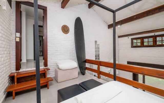 Casa rústica c/piscina, apenas famílias TLS901