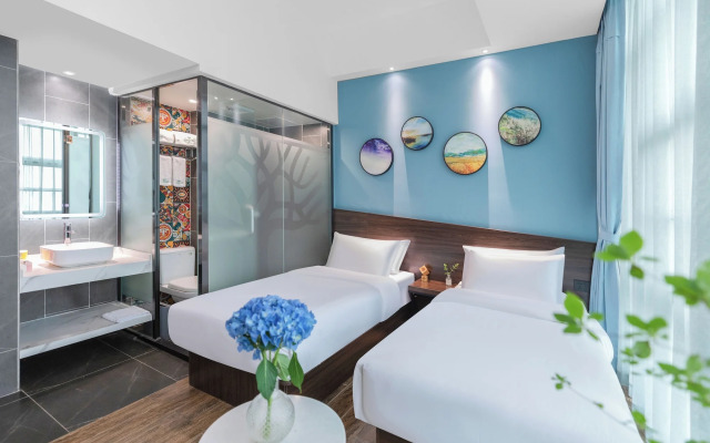Spring Time Hotel