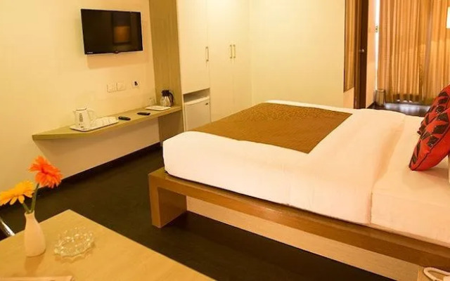 Vinaya Royal Inn